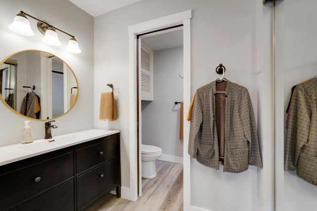 4710 58th Avenue N 107, Crystal, MN 55429