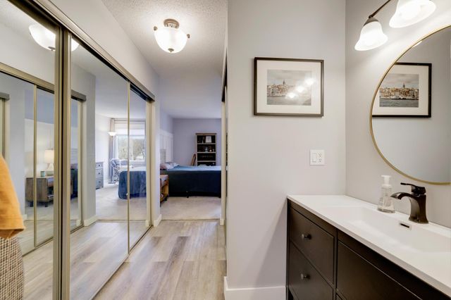 4710 58th Avenue N 107, Crystal, MN 55429