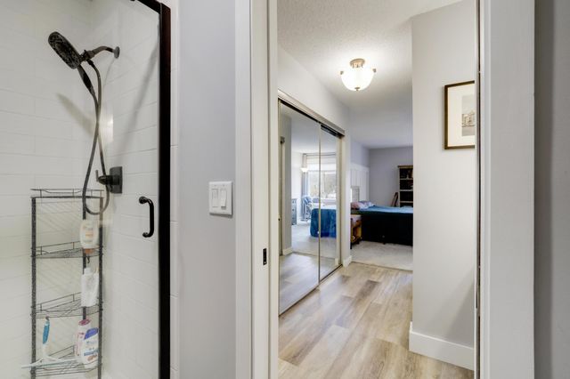 4710 58th Avenue N 107, Crystal, MN 55429