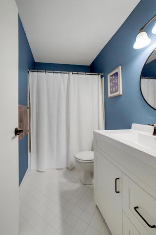 4710 58th Avenue N 107, Crystal, MN 55429