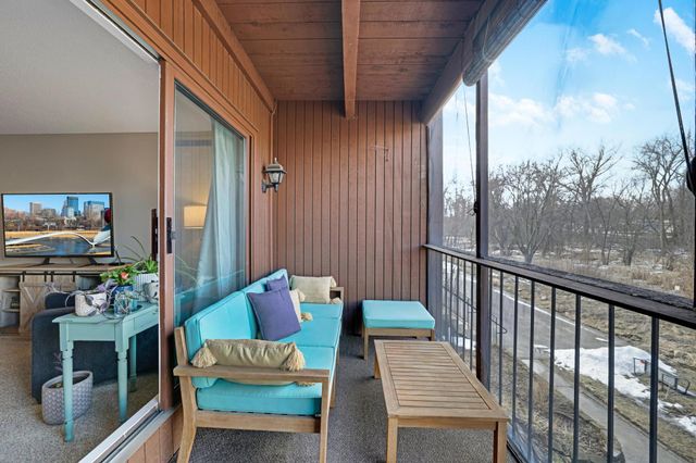 4710 58th Avenue N 107, Crystal, MN 55429