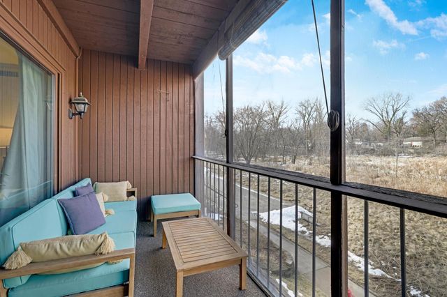 4710 58th Avenue N 107, Crystal, MN 55429