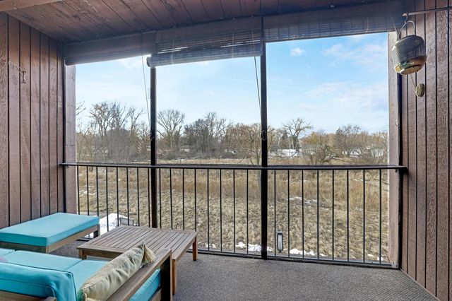 4710 58th Avenue N 107, Crystal, MN 55429