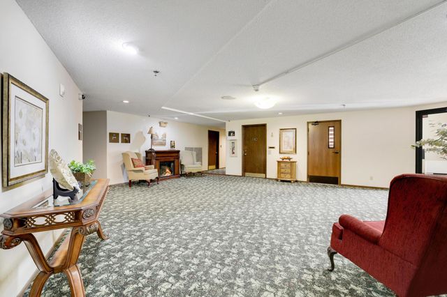 4710 58th Avenue N 107, Crystal, MN 55429