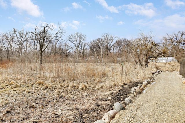 4710 58th Avenue N 107, Crystal, MN 55429