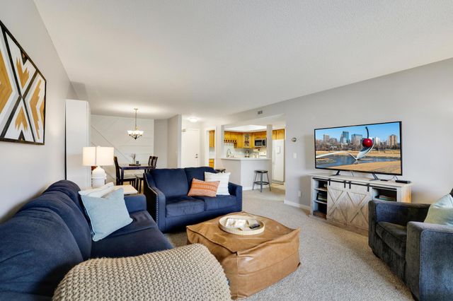 4710 58th Avenue N 107, Crystal, MN 55429