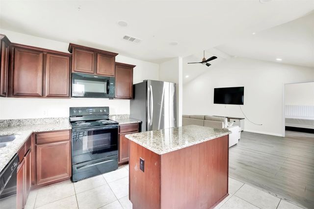 170 Kennedy Drive, Venus, TX 76084