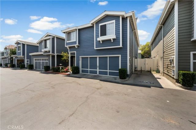 9228 Ventana Lane, North Hills, CA 91343