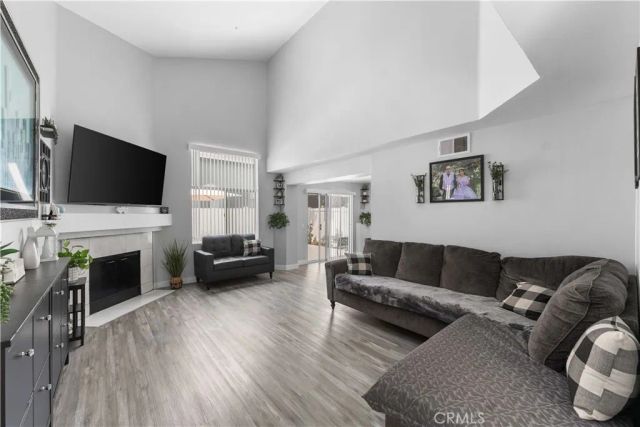 9228 Ventana Lane, North Hills, CA 91343