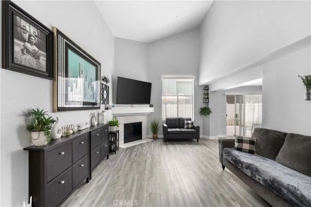 9228 Ventana Lane, North Hills, CA 91343