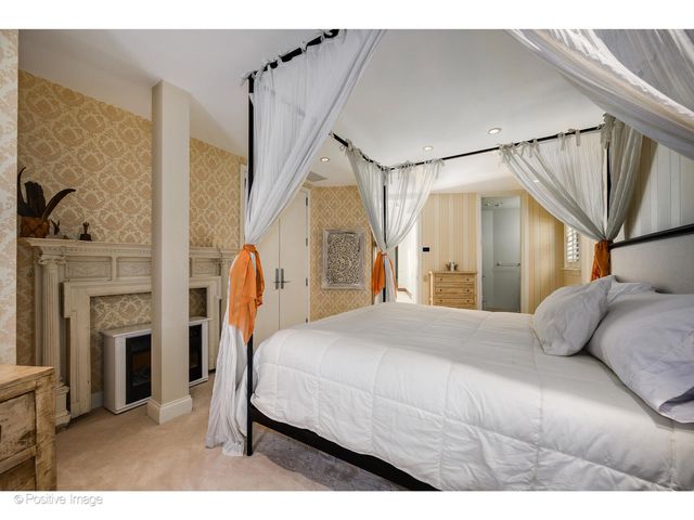 1811 N Howe Street, Chicago, IL 60614