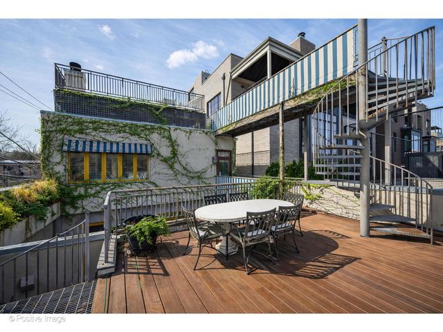 1811 N Howe Street, Chicago, IL 60614