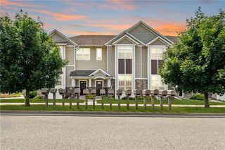 5221 Stonewood Drive, Eau Claire, WI 54703