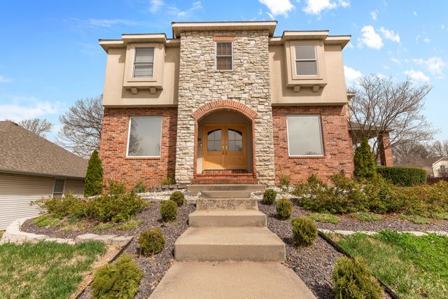 903 East Gaslight Drive, Springfield, MO 65810
