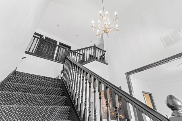 903 East Gaslight Drive, Springfield, MO 65810