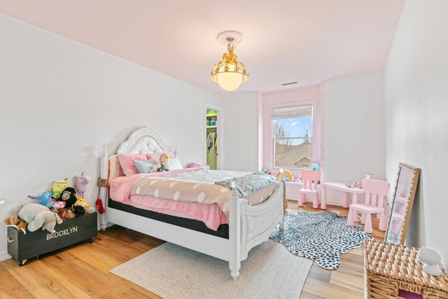 903 East Gaslight Drive, Springfield, MO 65810