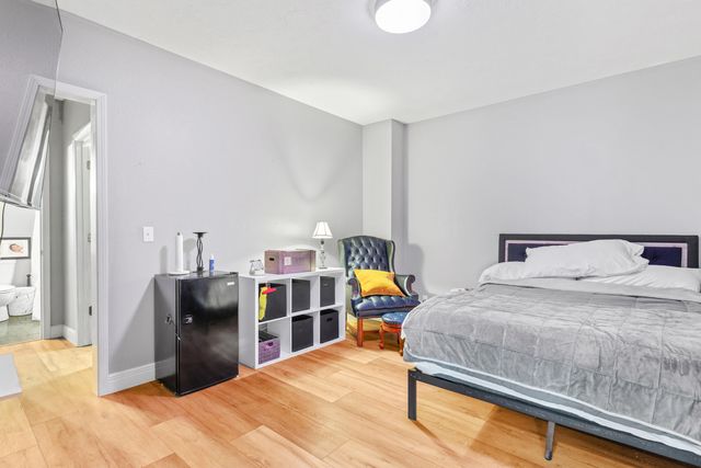 903 East Gaslight Drive, Springfield, MO 65810