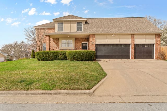903 East Gaslight Drive, Springfield, MO 65810