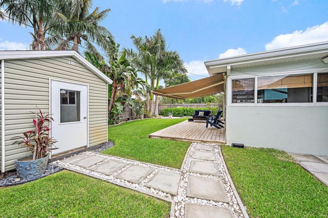 1869 Circle Drive, North Palm Beach, FL 33408