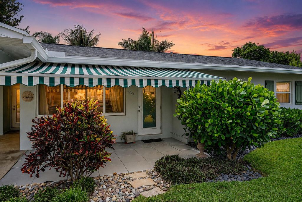 1869 Circle Drive, North Palm Beach, FL 33408