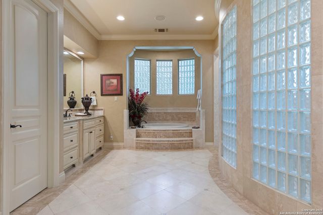 410 Bentley Mnr, Shavano Park, TX 78249