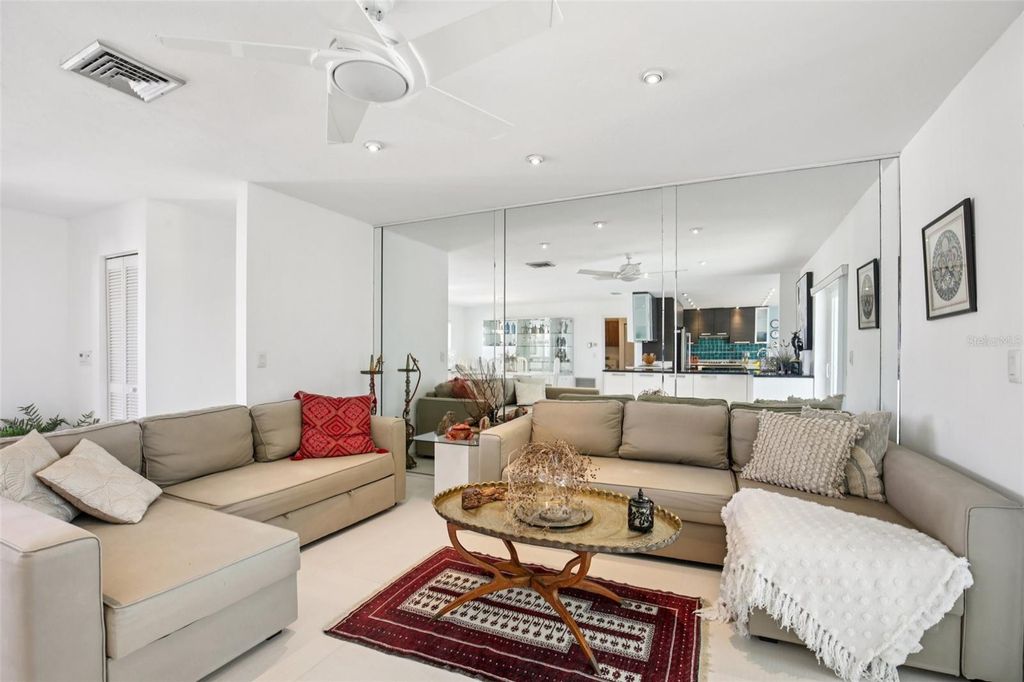 Image 13 of property listing at 4532 BIMINI DRIVE, Bradenton, FL 34210