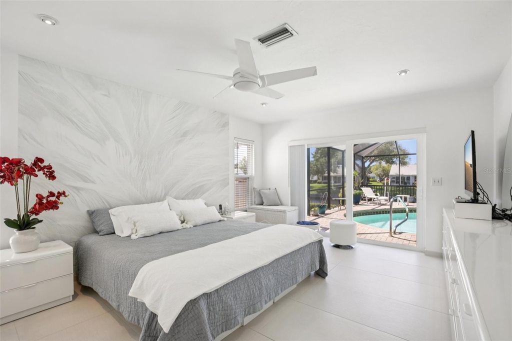 Image 15 of property listing at 4532 BIMINI DRIVE, Bradenton, FL 34210