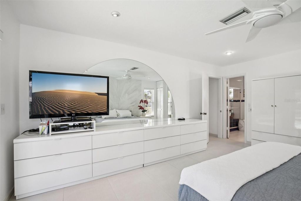 Image 16 of property listing at 4532 BIMINI DRIVE, Bradenton, FL 34210