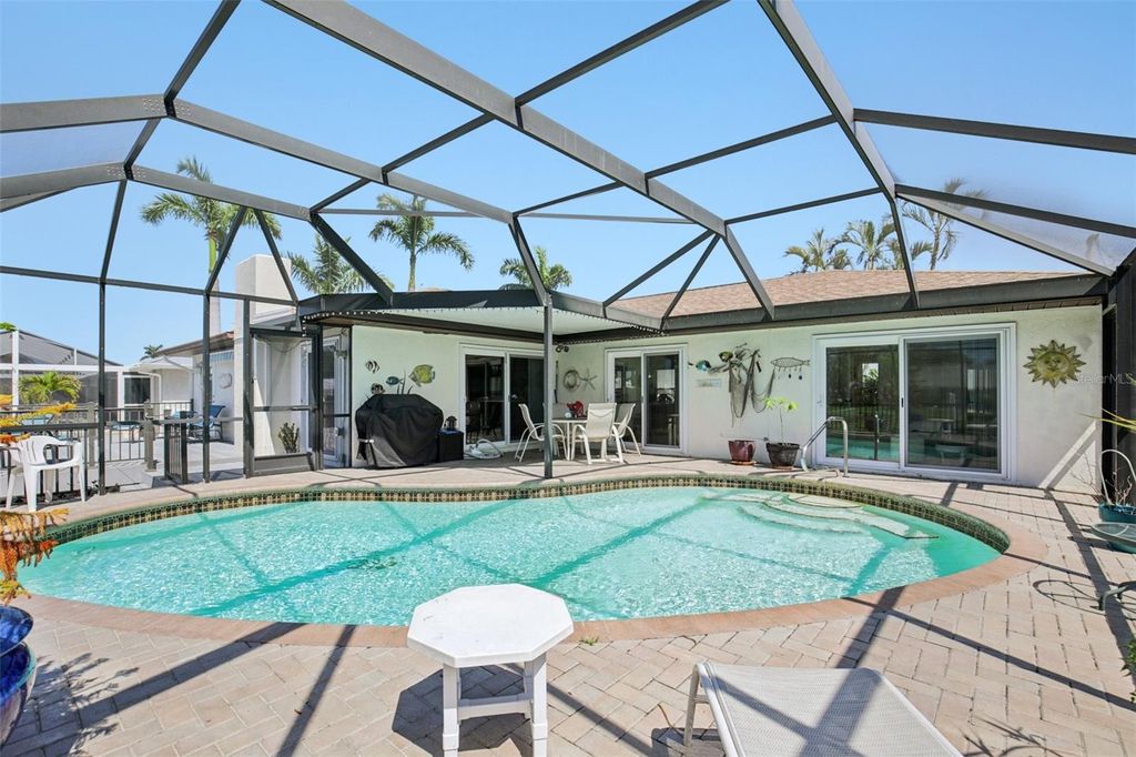 Image 23 of property listing at 4532 BIMINI DRIVE, Bradenton, FL 34210
