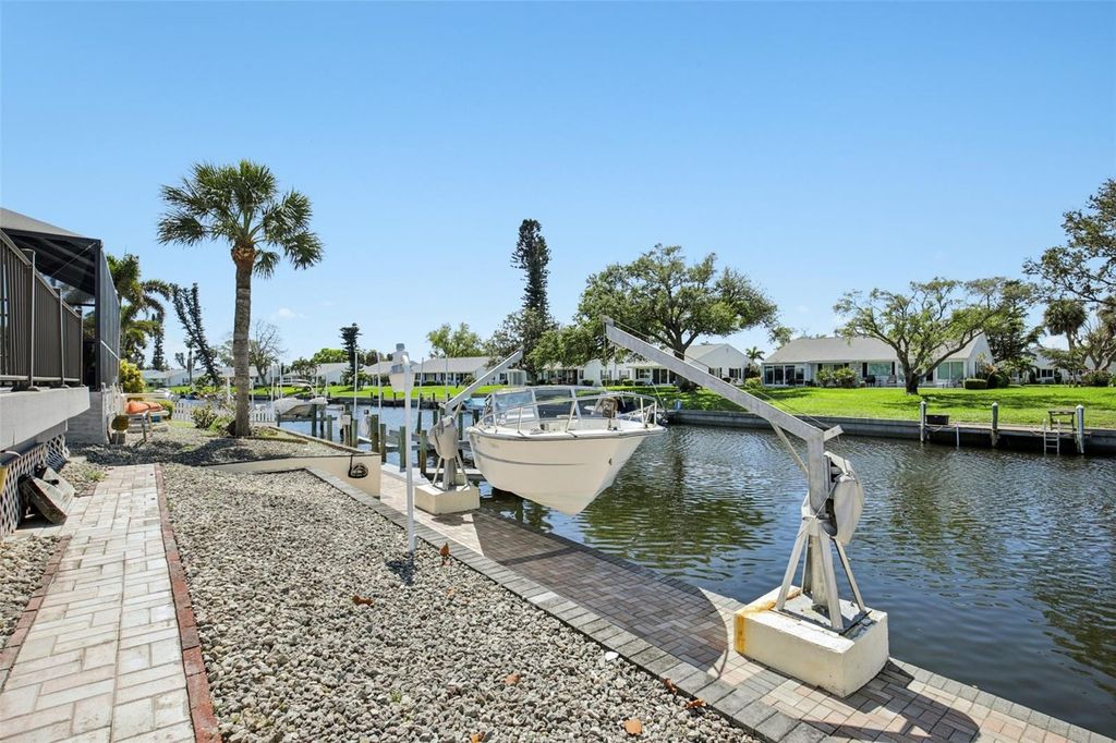 Image 29 of property listing at 4532 BIMINI DRIVE, Bradenton, FL 34210