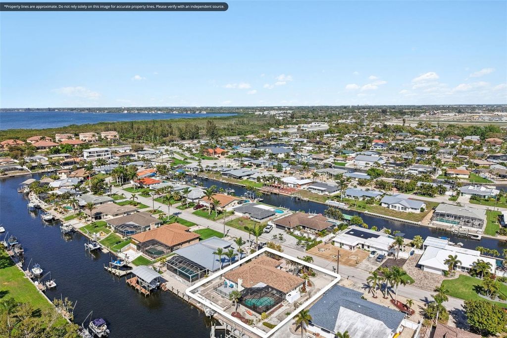 Image 31 of property listing at 4532 BIMINI DRIVE, Bradenton, FL 34210