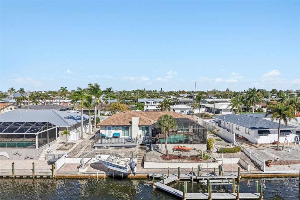 Image 32 of property listing at 4532 BIMINI DRIVE, Bradenton, FL 34210