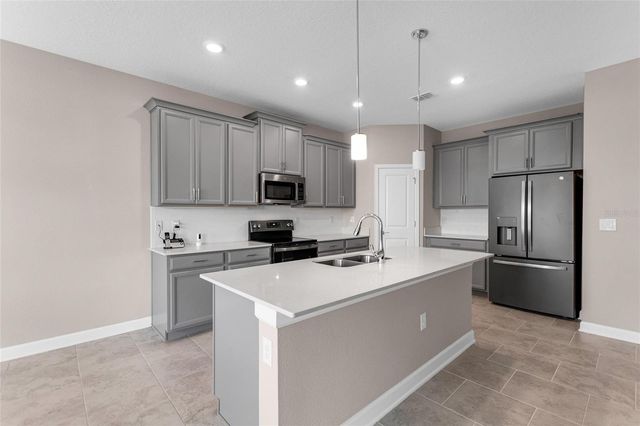 8833 BETH PAGE LN, Davenport, FL 33896