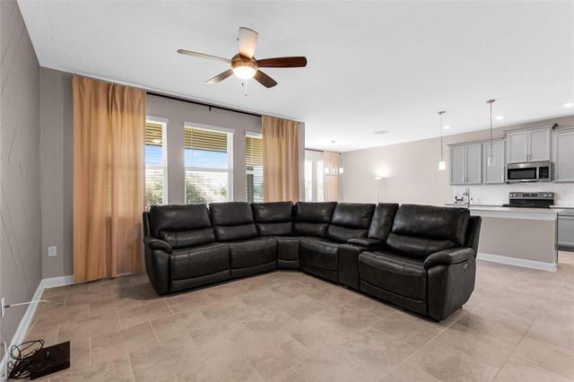 8833 BETH PAGE LN, Davenport, FL 33896