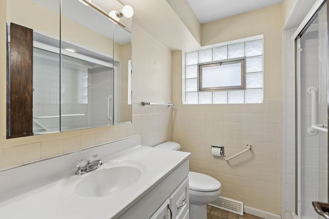 5906 Capulina Avenue, Morton Grove, IL 60053