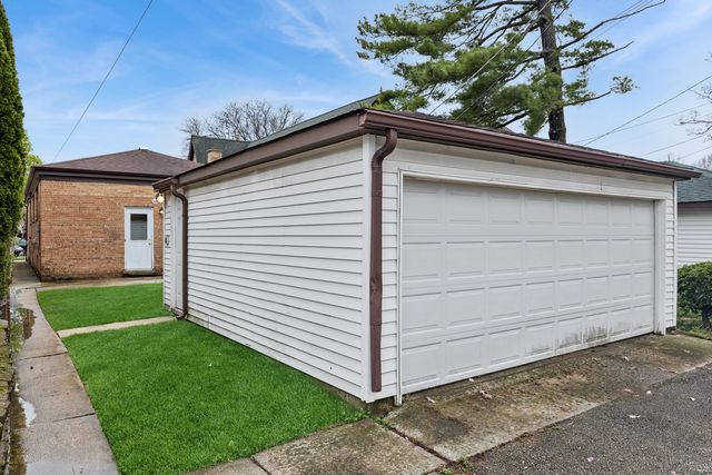 5906 Capulina Avenue, Morton Grove, IL 60053