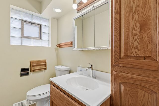 5906 Capulina Avenue, Morton Grove, IL 60053