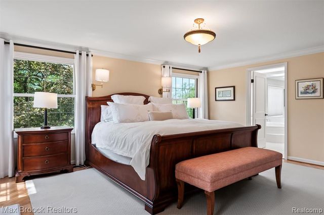 6280 Dakota Circle, Bloomfield Hills, MI 48301