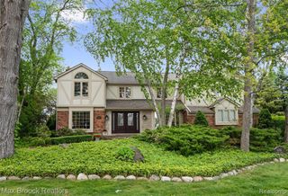 6280 Dakota Circle, Bloomfield Hills, MI 48301