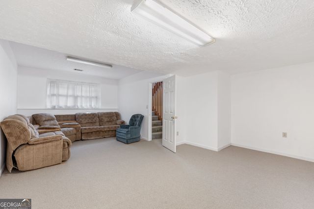 2203 Clarendon Court NE, Conyers, GA 30012