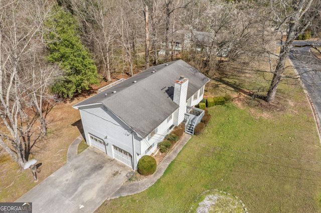 2203 Clarendon Court NE, Conyers, GA 30012