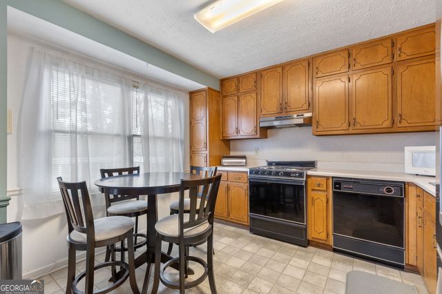 2203 Clarendon Court NE, Conyers, GA 30012