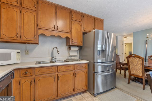 2203 Clarendon Court NE, Conyers, GA 30012