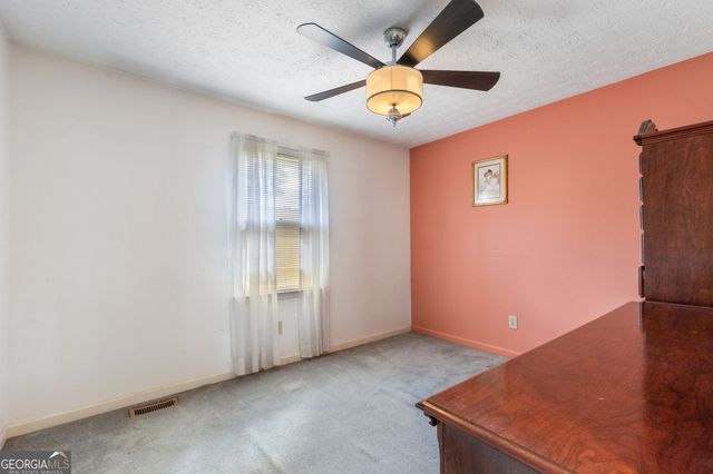 2203 Clarendon Court NE, Conyers, GA 30012