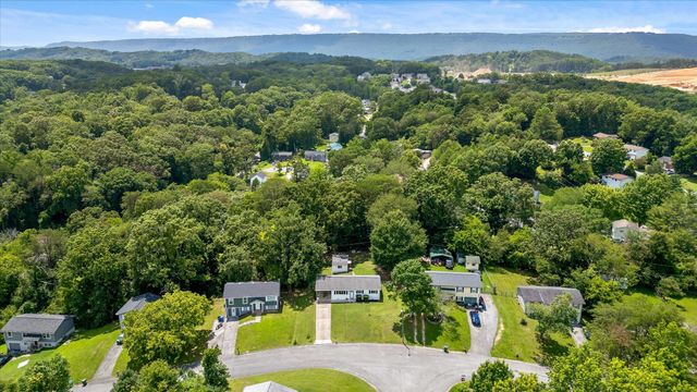 6557 Esquire Lane, Hixson, TN 37343
