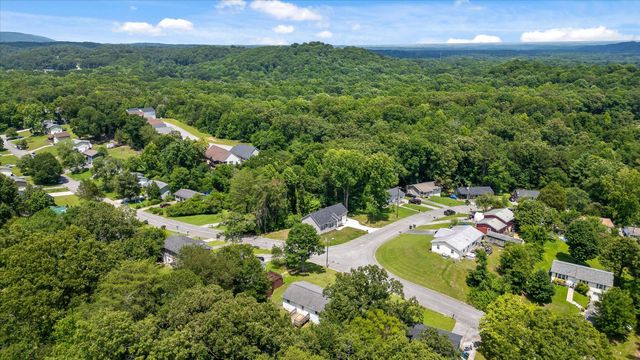 6557 Esquire Lane, Hixson, TN 37343