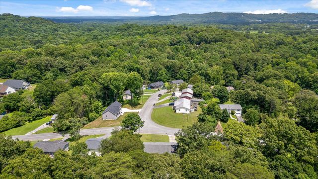 6557 Esquire Lane, Hixson, TN 37343