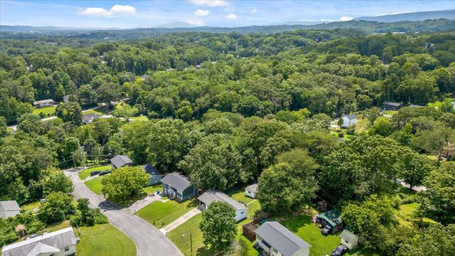 6557 Esquire Lane, Hixson, TN 37343