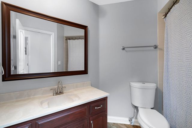 9724 W Creek Road E2, Palos Park, IL 60464