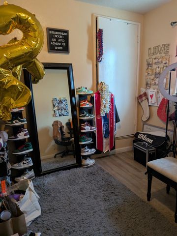 5209 N Angus Avenue, Fresno, CA 93710